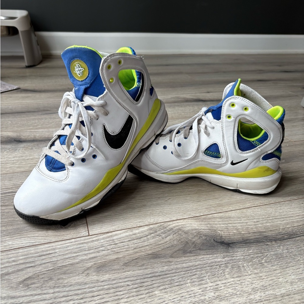 Nike Men's Air Huarache 08 Ball Sprite. Size 9
